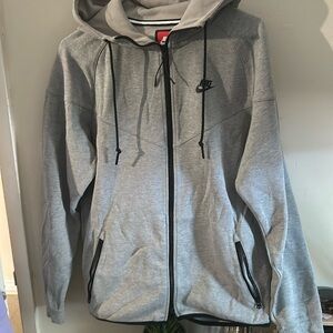 Nike Tech Zipup